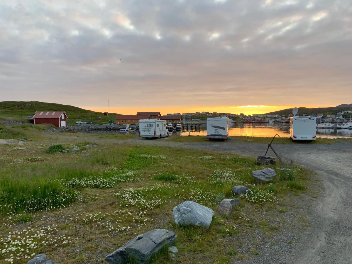 Adventure Camp Mehamn Hotel Exterior photo